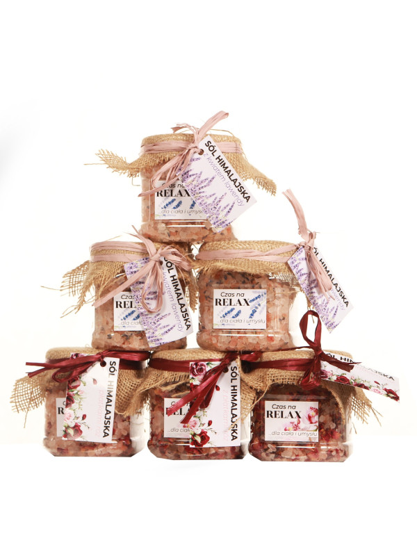 Sól himalajska z płatkami róż i kwiatem lawendy